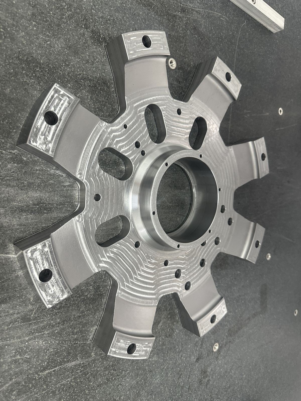 Complex aluminum component / Precision milling